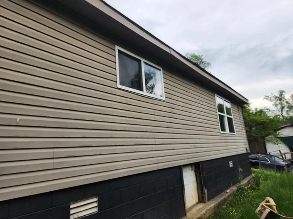 30 Moonlight Hill Hazard KY 41701