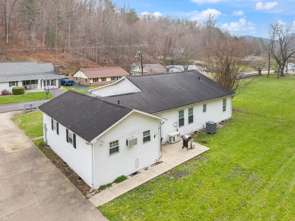 703 Knapp Avenue Morehead KY 40351