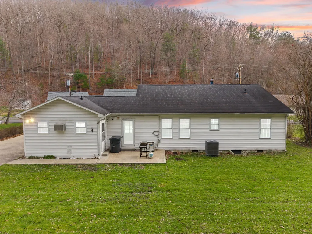 703 Knapp Avenue Morehead KY 40351