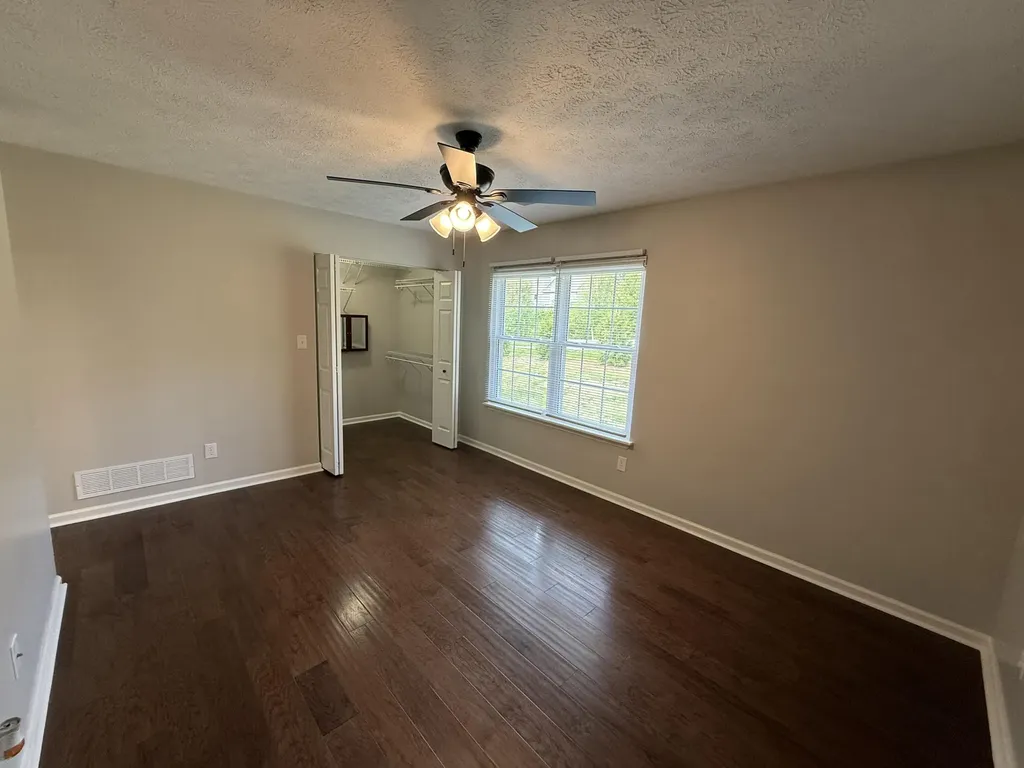 4193 Weber Way Lexington KY 40514