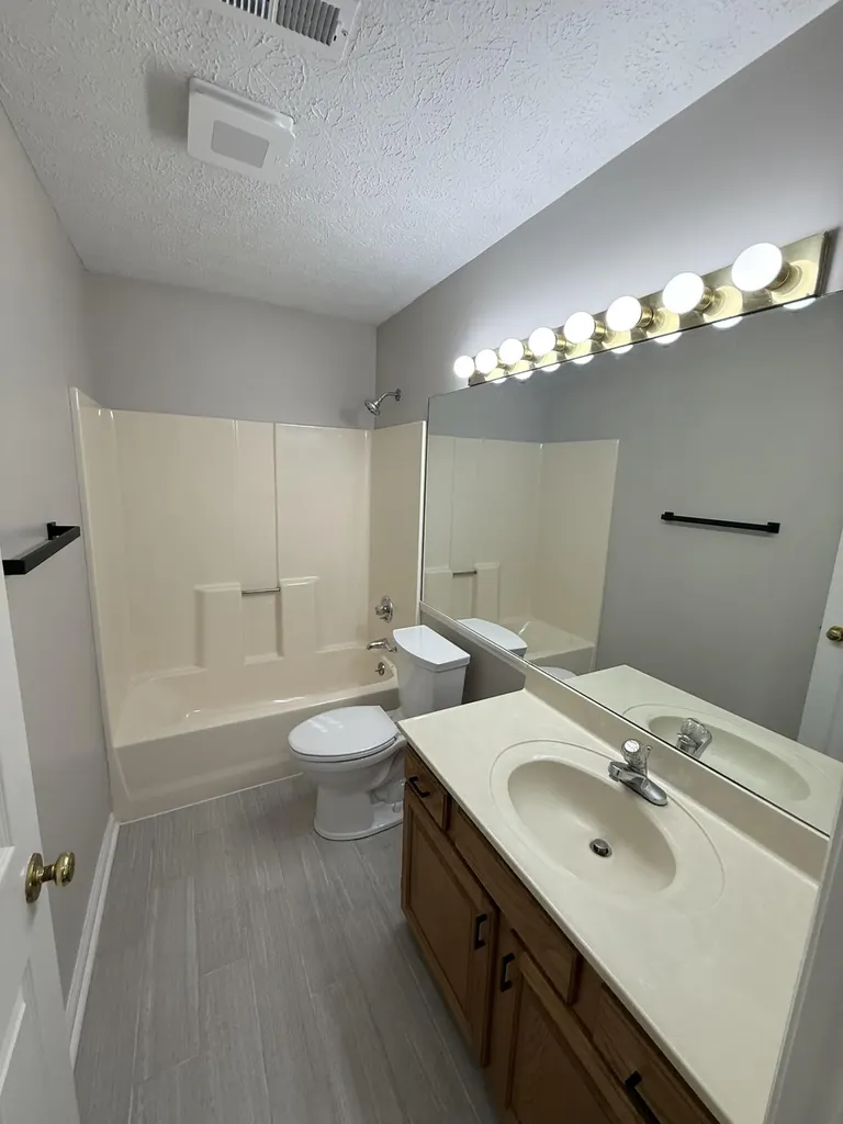 4193 Weber Way Lexington KY 40514