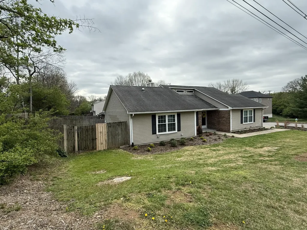 4193 Weber Way Lexington KY 40514