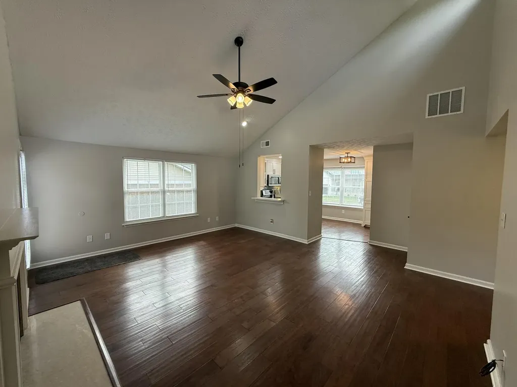 4193 Weber Way Lexington KY 40514