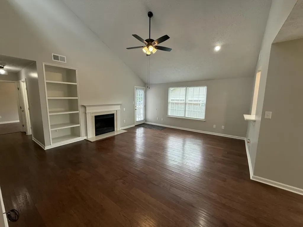 4193 Weber Way Lexington KY 40514