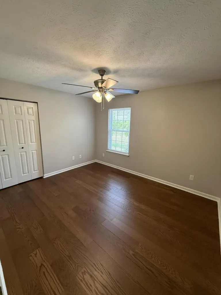 4193 Weber Way Lexington KY 40514
