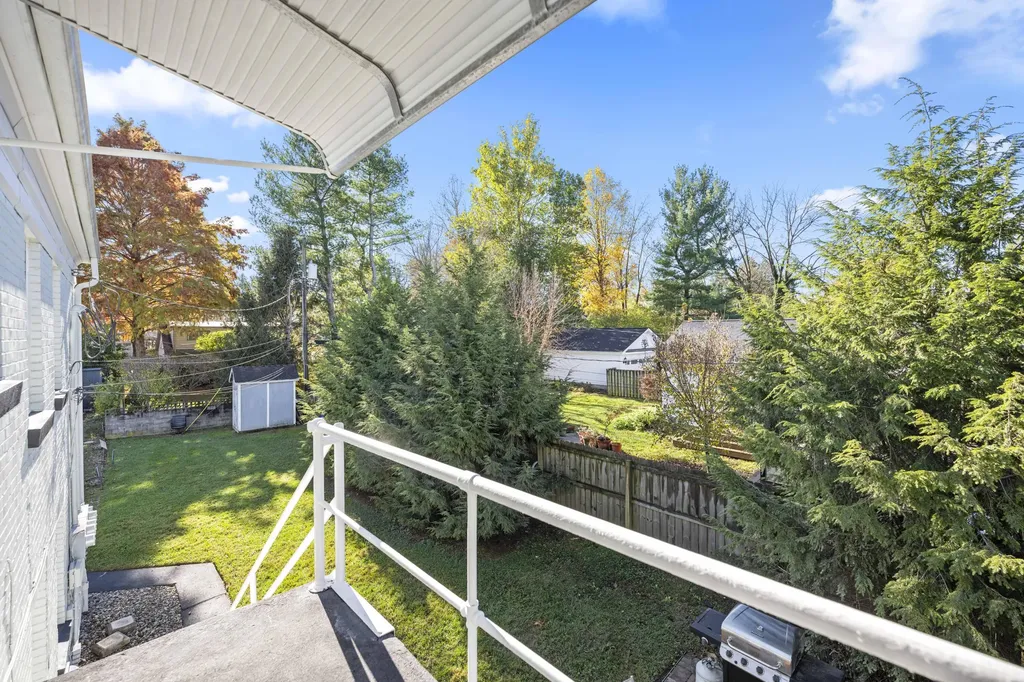 1802 Carolyn Drive Lexington KY 40502