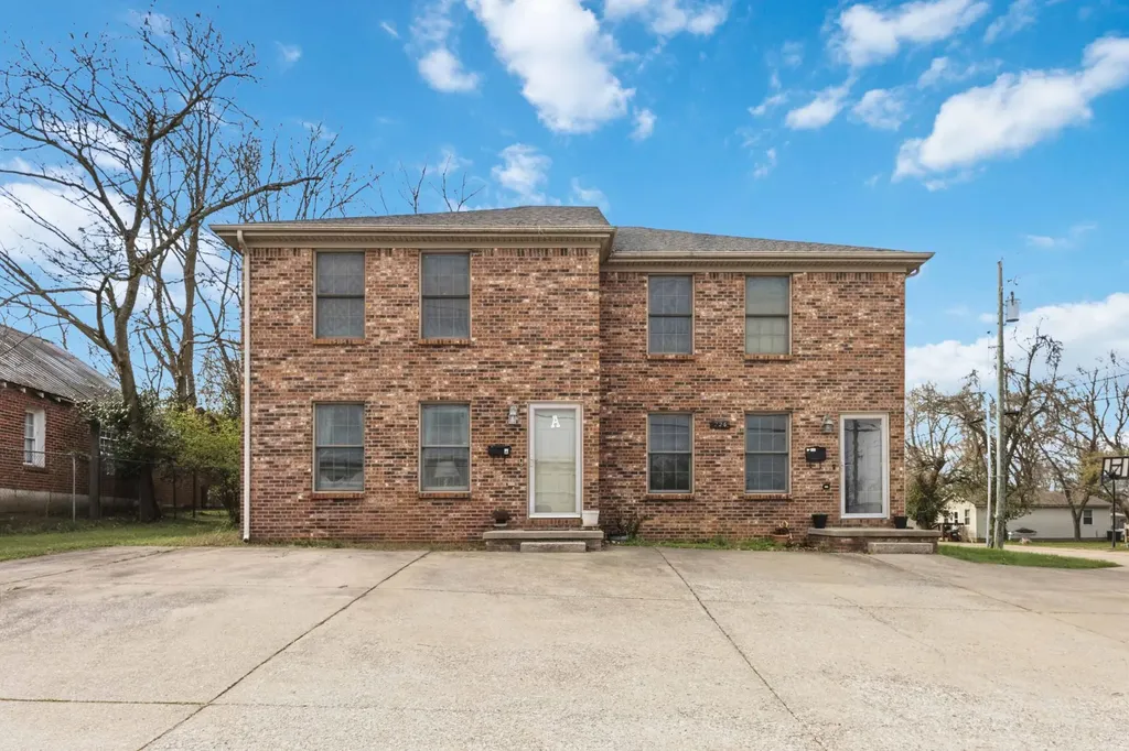 226 Hallie Irvine Street Richmond KY 40475