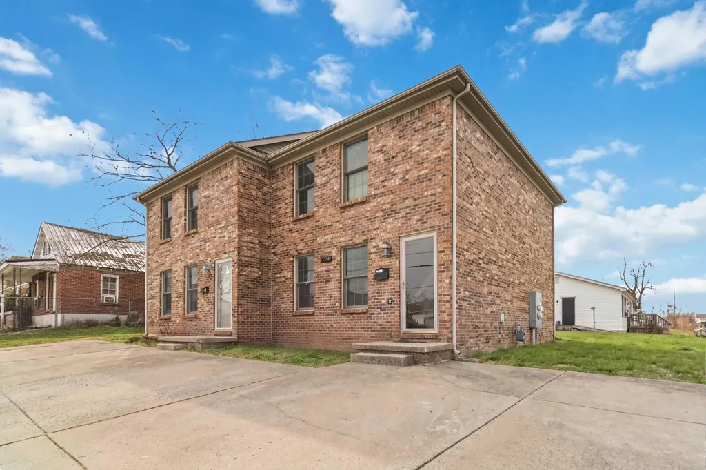 226 Hallie Irvine Street Richmond KY 40475