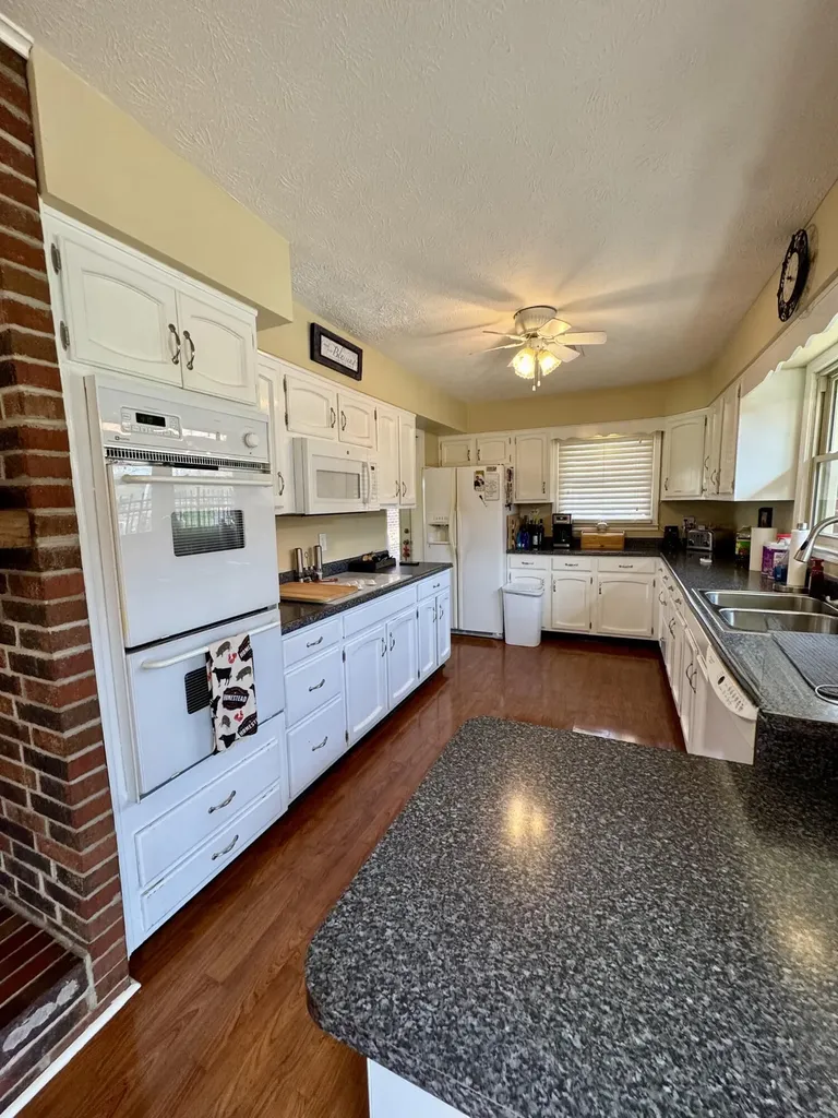 1538 Groggins Ferry Road Nicholasville KY 40356