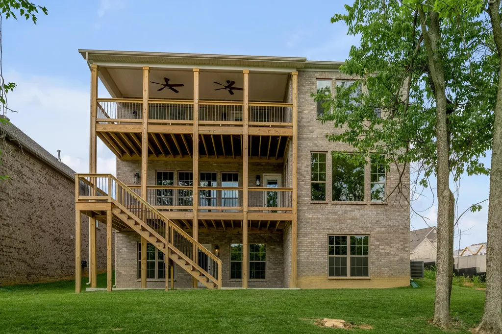 761 Shady Cove Lexington KY 40515