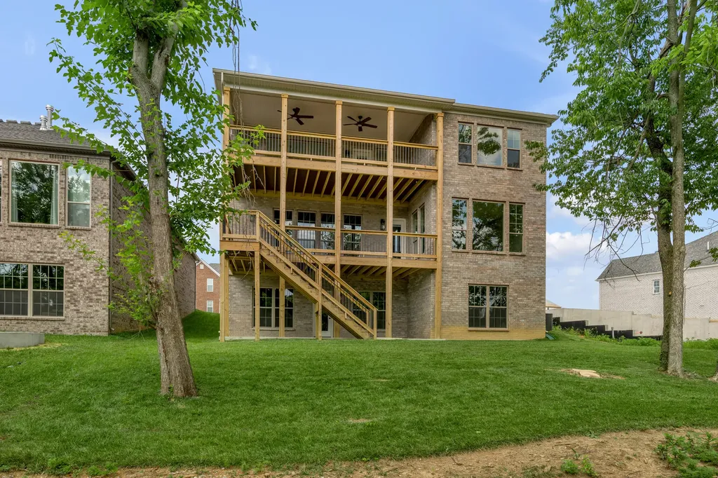 761 Shady Cove Lexington KY 40515