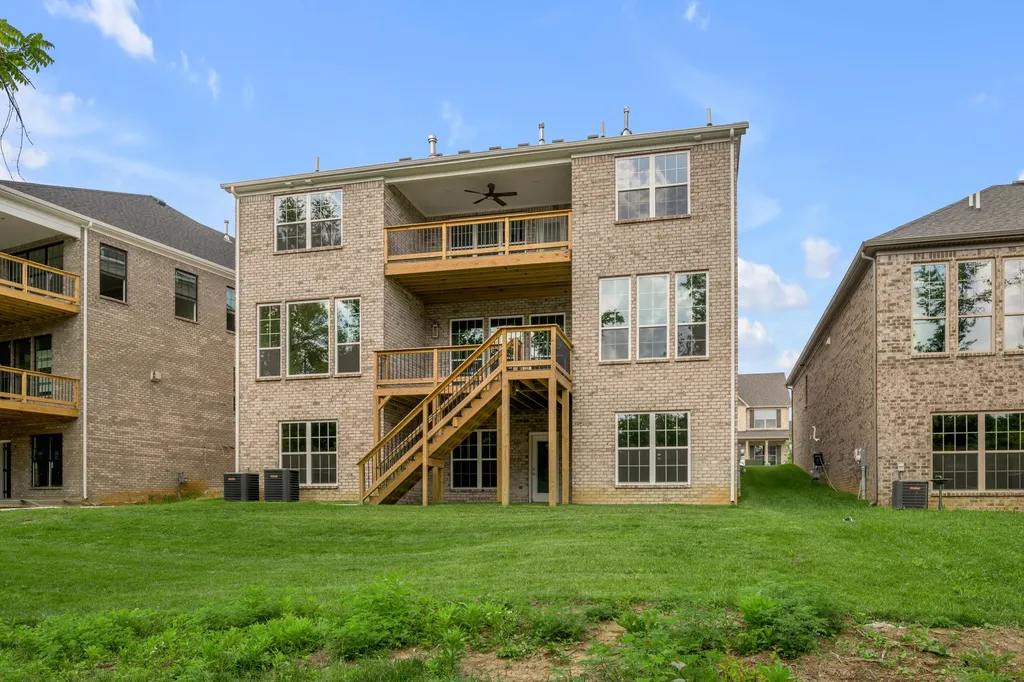753 Shady Cove Lexington KY 40515