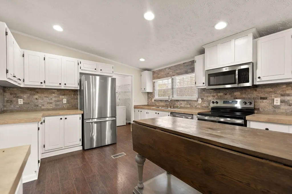179 Clifton Lane Mckee KY 40447