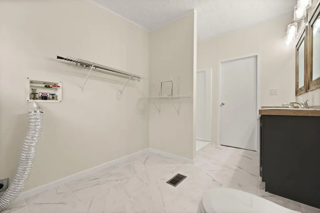 179 Clifton Lane Mckee KY 40447