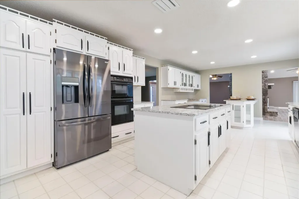 2056 W Laurel Road London KY 40741