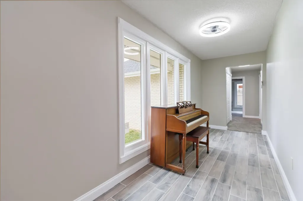 2056 W Laurel Road London KY 40741