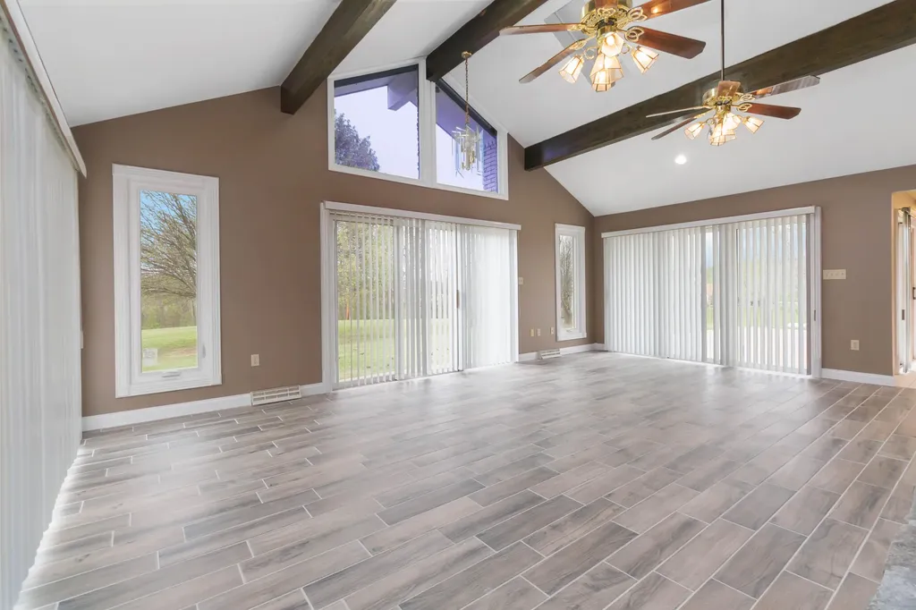 2056 W Laurel Road London KY 40741