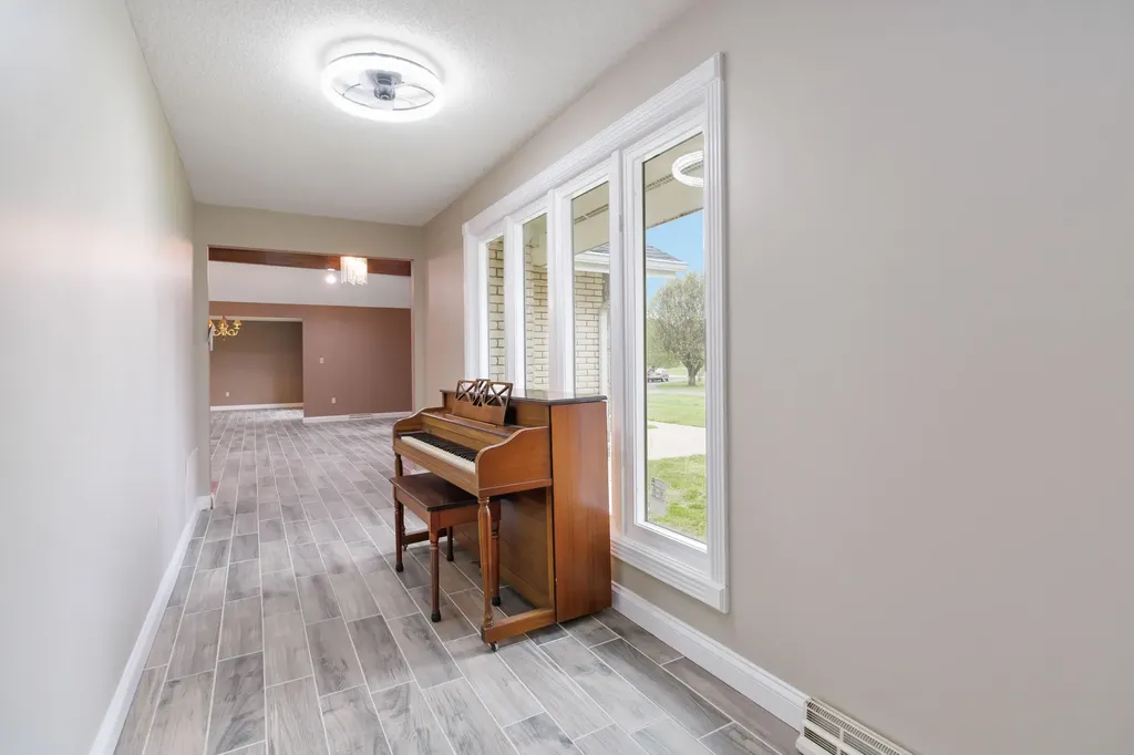2056 W Laurel Road London KY 40741