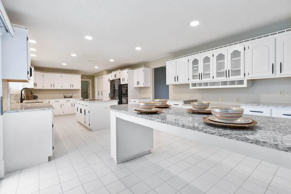 2056 W Laurel Road London KY 40741