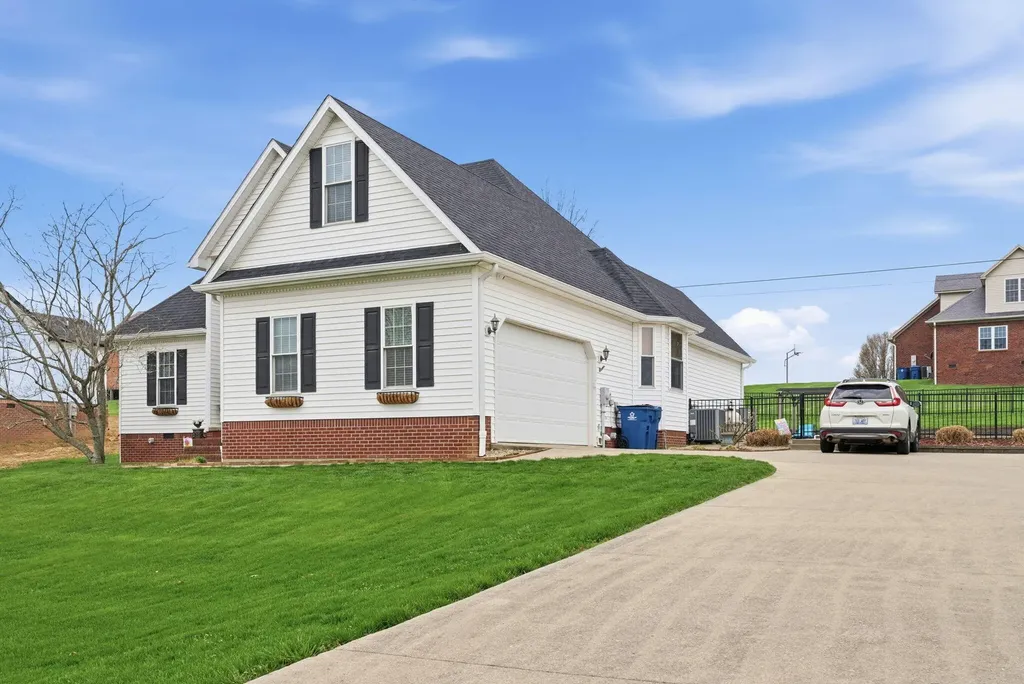 911 Wheatfield Road Harrodsburg KY 40330