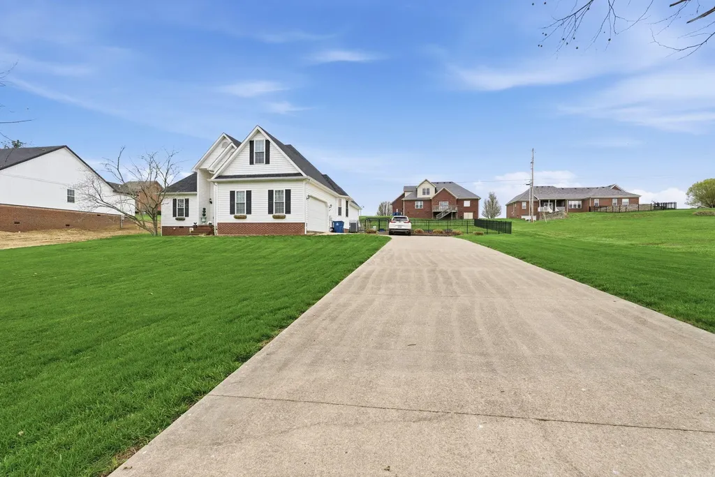 911 Wheatfield Road Harrodsburg KY 40330