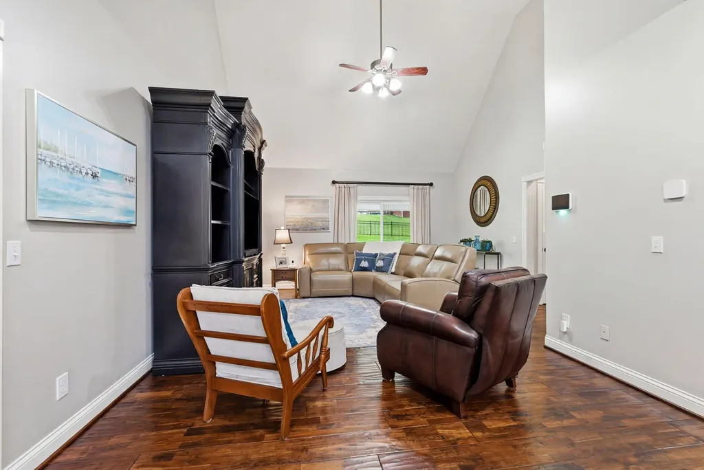 911 Wheatfield Road Harrodsburg KY 40330