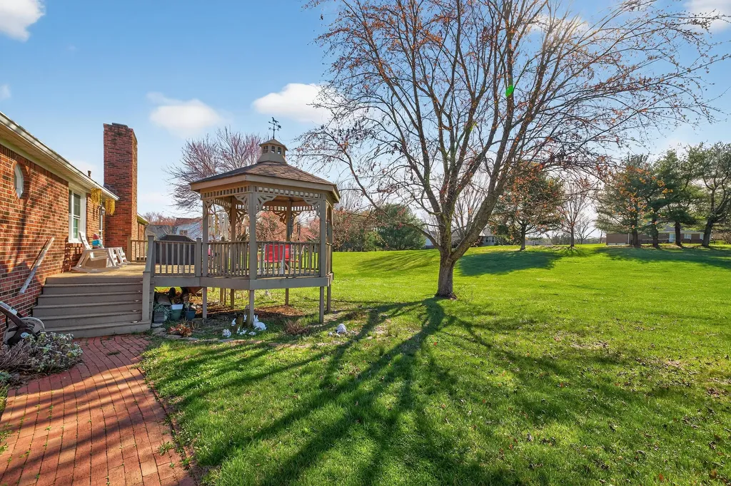 154 Old Bridge Road Danville KY 40422