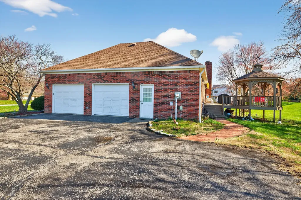 154 Old Bridge Road Danville KY 40422