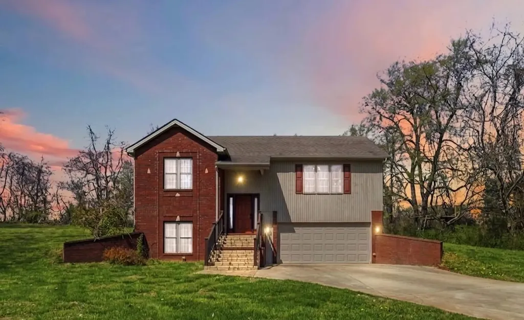 290 Twin Rivers Circle Bronston KY 42518