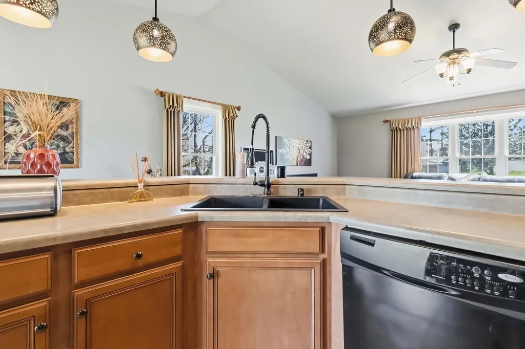 290 Twin Rivers Circle Bronston KY 42518