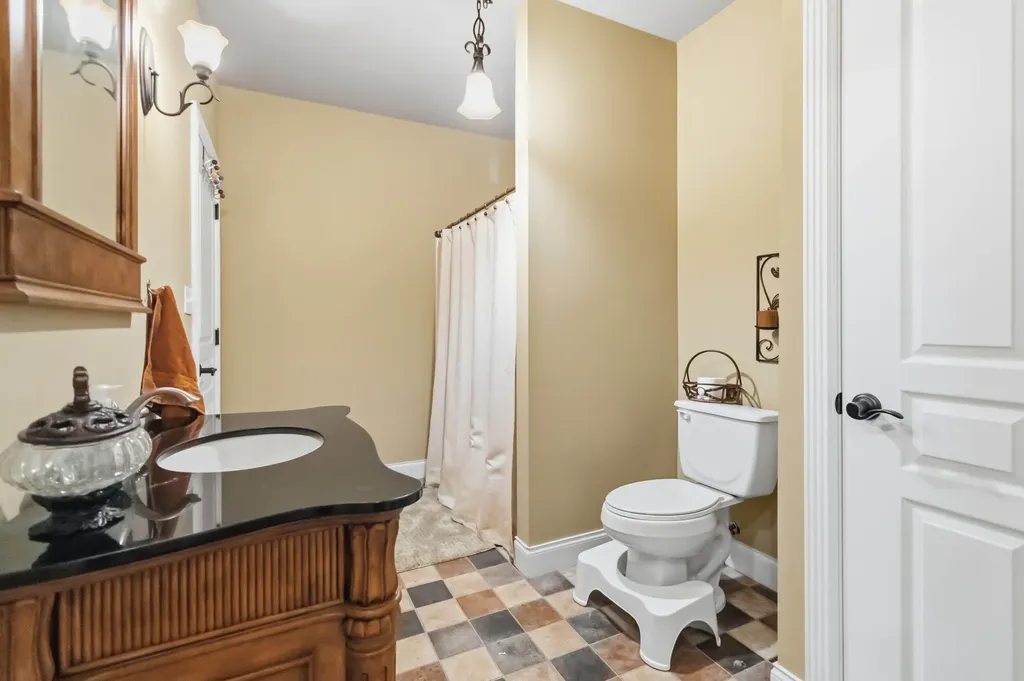290 Twin Rivers Circle Bronston KY 42518