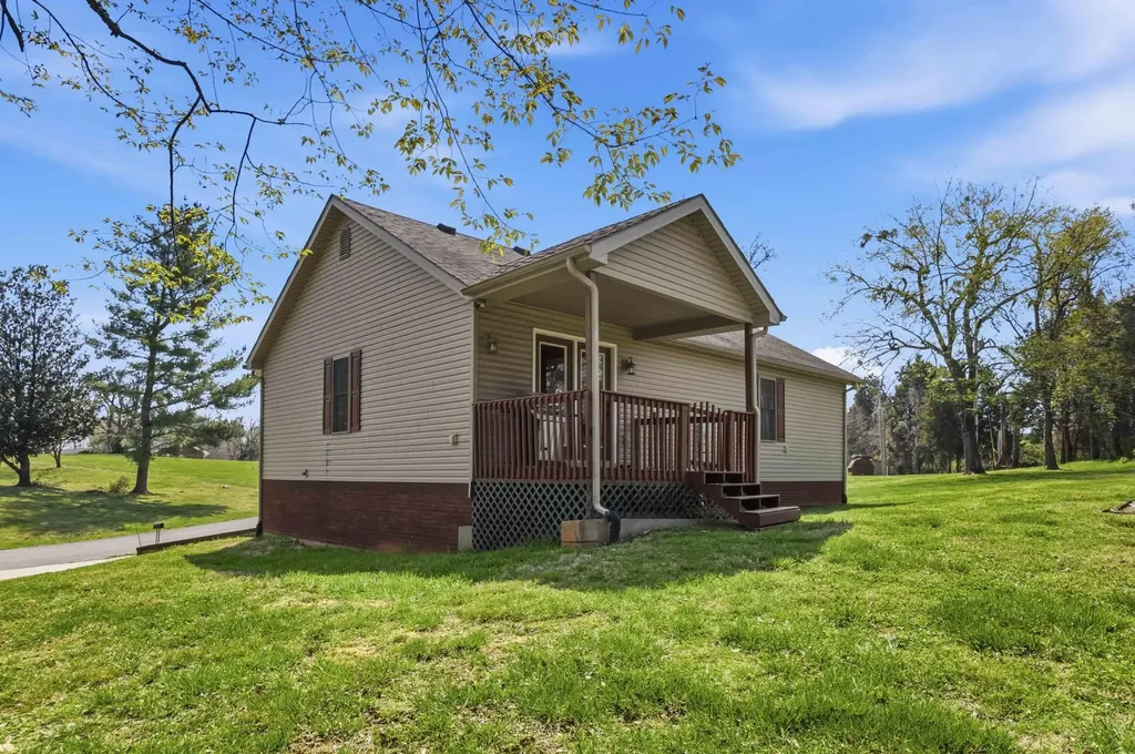 290 Twin Rivers Circle Bronston KY 42518
