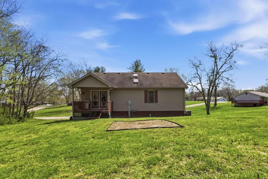 290 Twin Rivers Circle Bronston KY 42518
