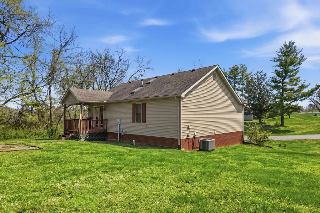 290 Twin Rivers Circle Bronston KY 42518