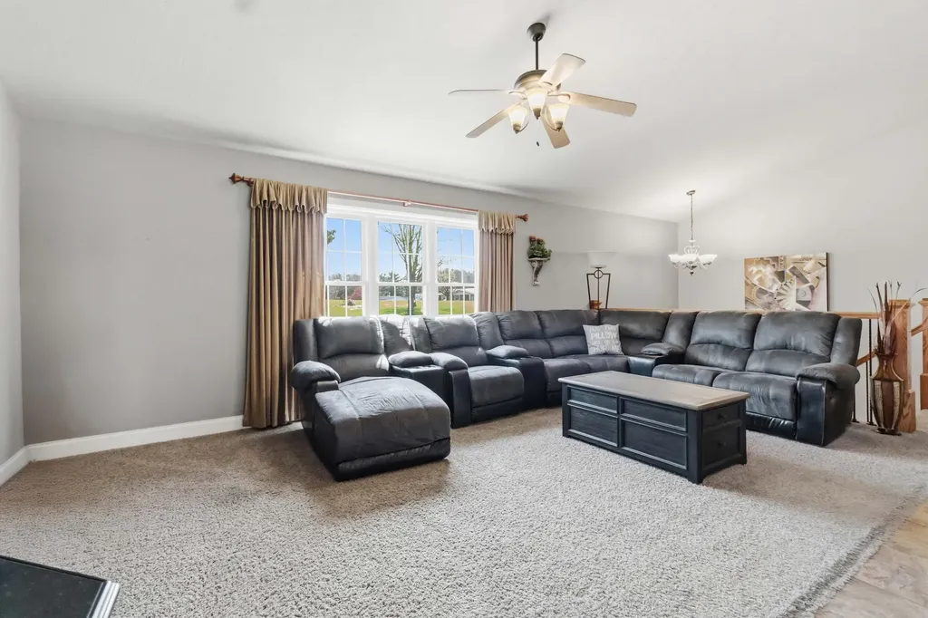 290 Twin Rivers Circle Bronston KY 42518
