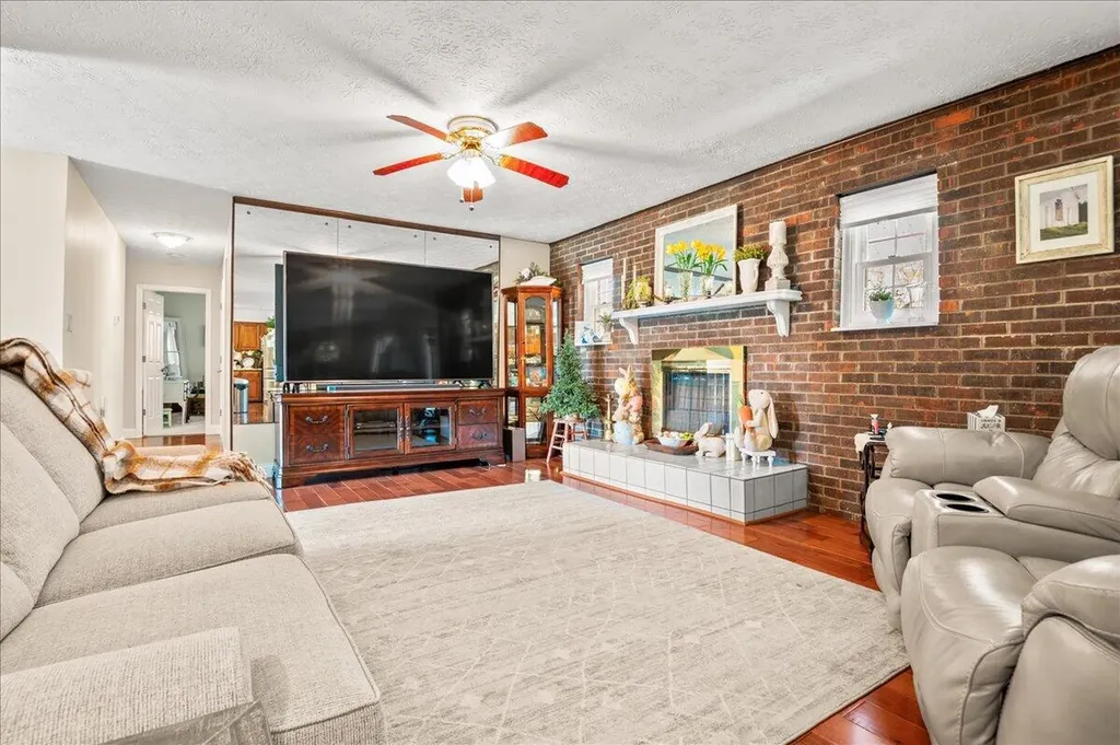 68 Kelso Trail Corbin KY 40701