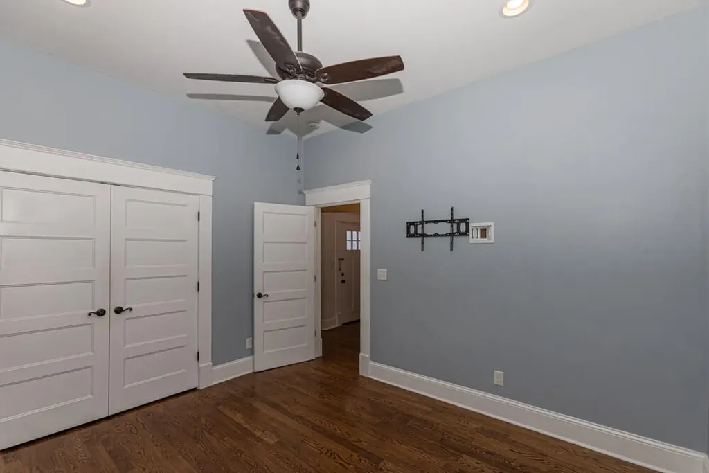 1937 Bonnycastle Avenue Louisville KY 40205