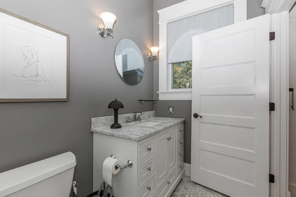 1937 Bonnycastle Avenue Louisville KY 40205