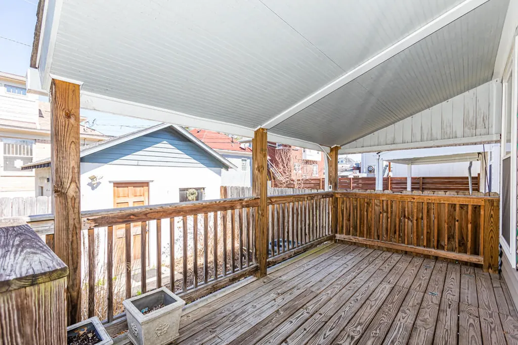 1937 Bonnycastle Avenue Louisville KY 40205
