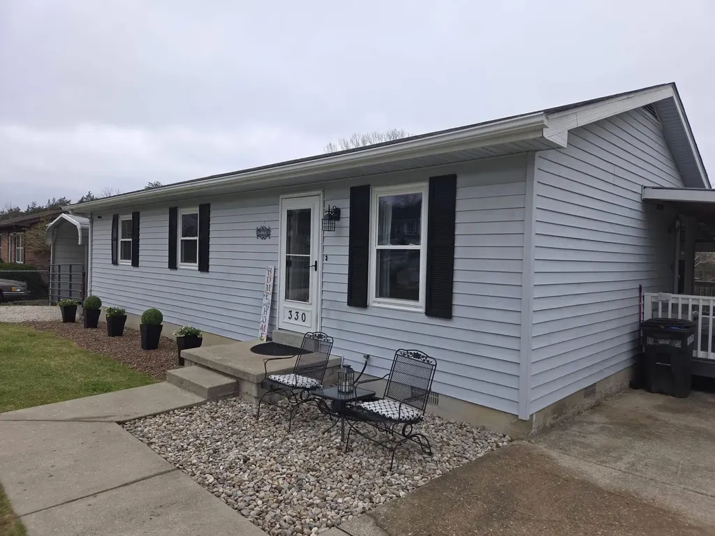 330 Whispering Woods Drive Irvine KY 40336