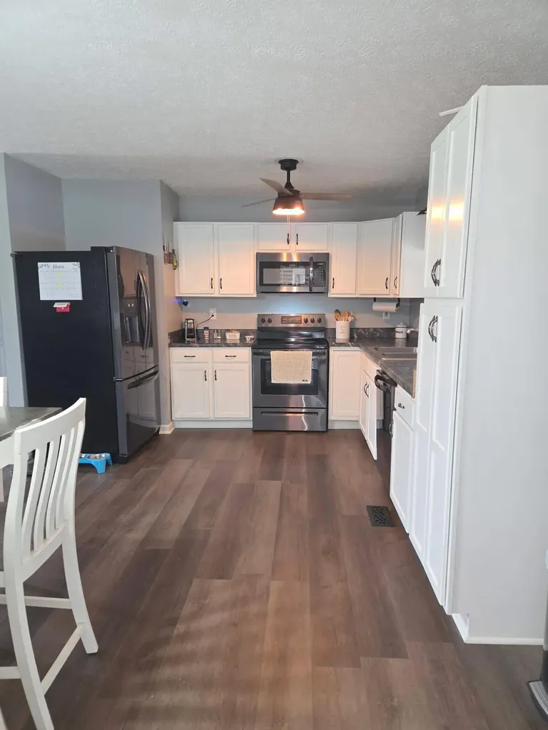 330 Whispering Woods Drive Irvine KY 40336