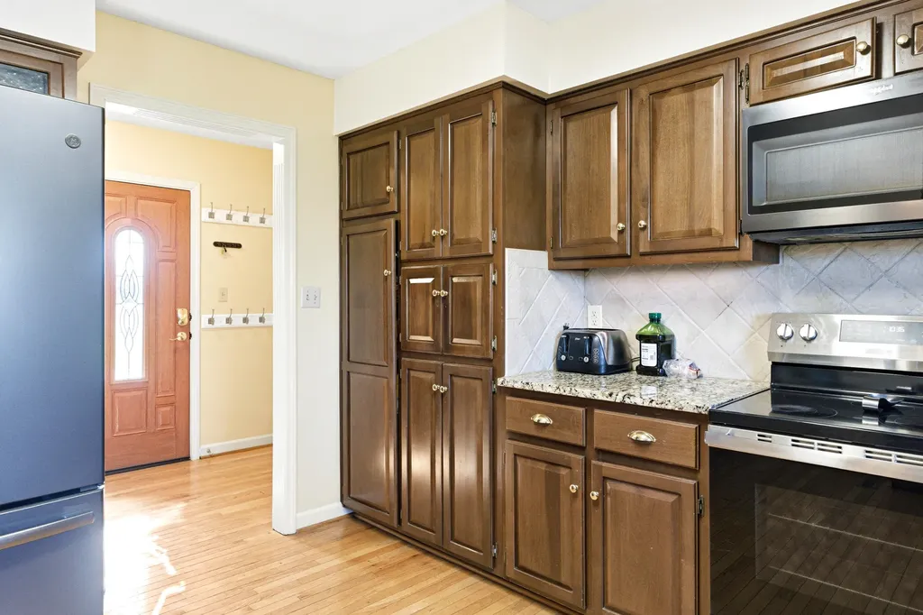1101 Waddy Road Waddy KY 40076