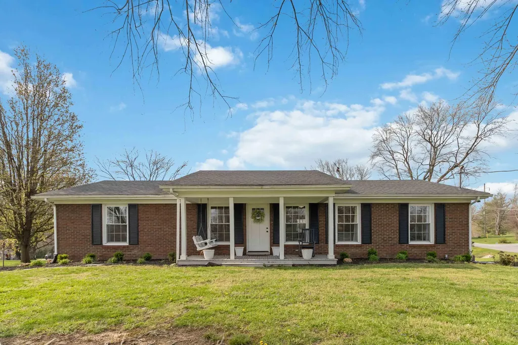102 Sherwood Drive Stanford KY 40484