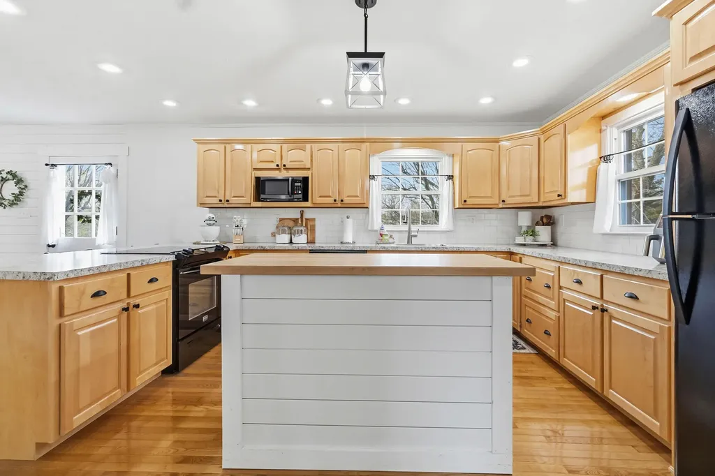 102 Sherwood Drive Stanford KY 40484