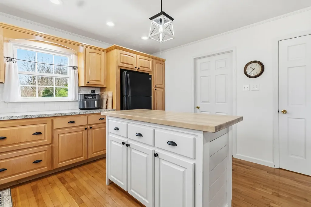 102 Sherwood Drive Stanford KY 40484