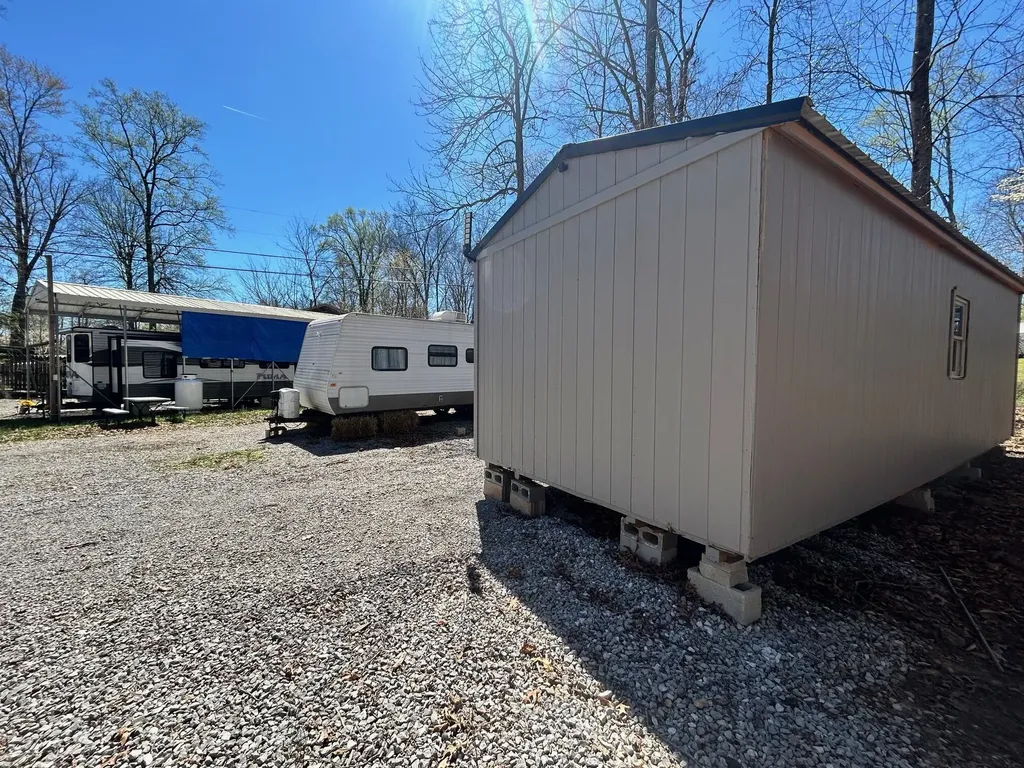 85 Hardwick Lane Bronston KY 42518