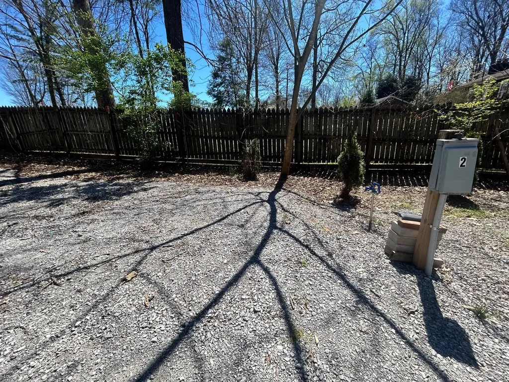 85 Hardwick Lane Bronston KY 42518