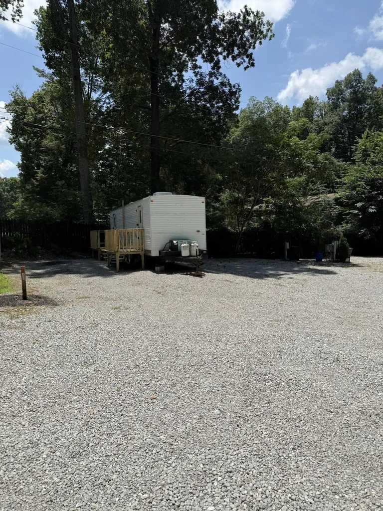 85 Hardwick Lane Bronston KY 42518