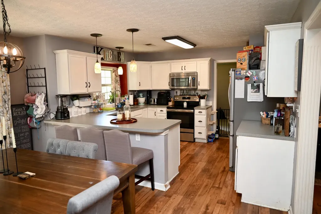212 Hickory Ridge Lane Paris KY 40361