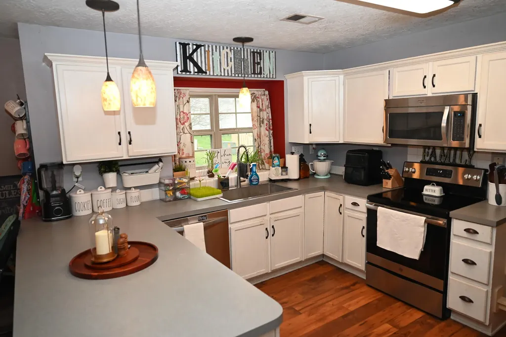 212 Hickory Ridge Lane Paris KY 40361